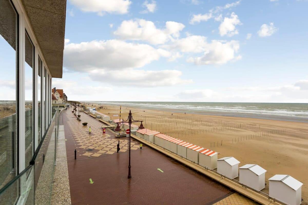 Huswell - Majestic Apartment With Breathtaking Sea View De Haan Exterior foto