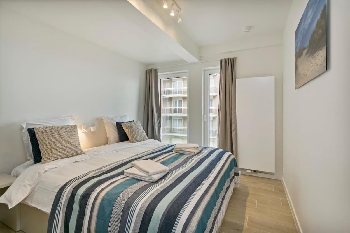 Huswell - Majestic Apartment With Breathtaking Sea View De Haan Exterior foto